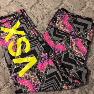 Victoria’s Secret knockout tights cropped